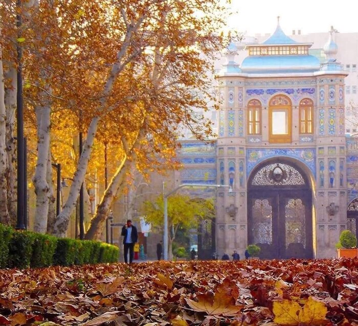 بازدید از میدان مشق در تور تهرانگردی